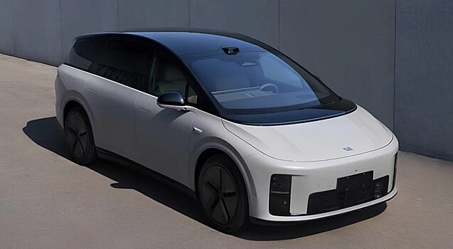 Li Auto запустила продажи нового кроссовера i6 от 3 млн рублей