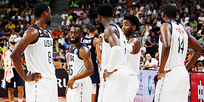 Мужская сборная США по баскетболу впервые за 12 лет потеряла первое место в рейтинге FIBA