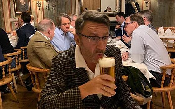 Назван самый богатый российский певец