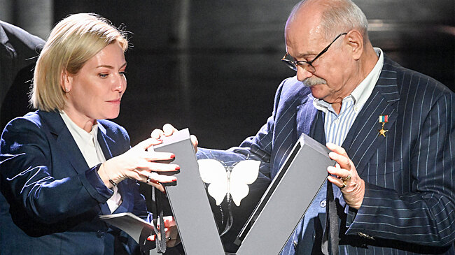 Премия «Бриллиантовая бабочка» и выставка о Плисецкой — хорошие новости недели