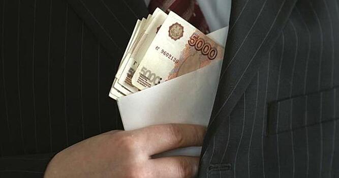 Итоги недели: коррупция в муниципалитетах, дорогой бензин и топ-20 крупнейших налогоплательщиков Кировской области