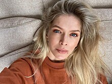 «Мое первое осознанное счастье»: Брежнева поделилась архивными фото с новорожденной дочерью