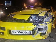 В центре Екатеринбурга столкнулись Nissan Fairlady Z, Mitsubishi Lancer и Mazda 3