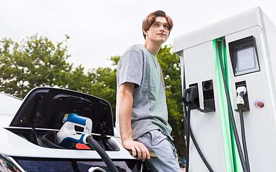 Кто кого: сравнили срок службы электромобилей и авто с ДВС