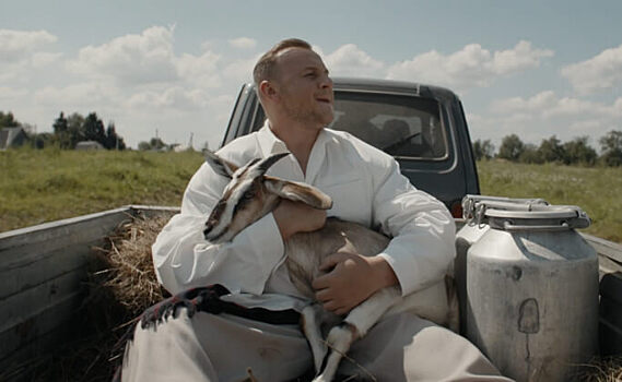 «Фермы зовут»: Дмитрий Журавлев участвует в новом реалити-шоу от «Авито Спецтехника»