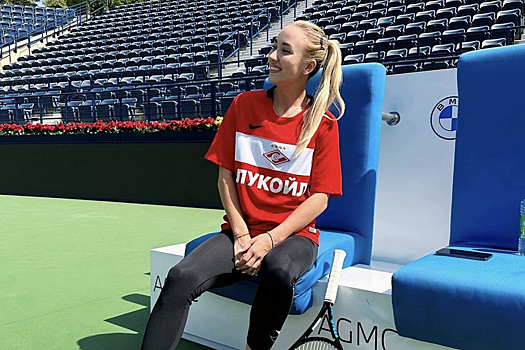 Российская теннисистка получила выговор за выход на матч в футболке "Спартака"