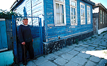 Как выжить старику в одной из беднейших стран Европы