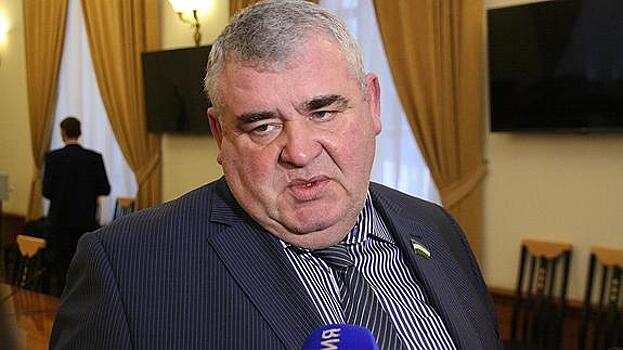 Депутат и член партии «Единая Россия» подал в суд на активистов за то, что они посмели назвали его «единороссом»
