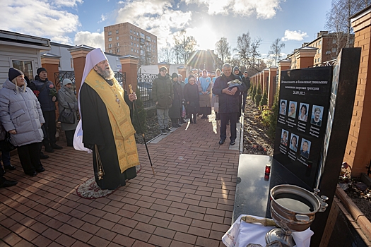 В Ижевске открыли мемориал погибшим в школе №88