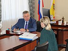 Рязанке отказали в соцвыплате из-за несуществующих машин мужа