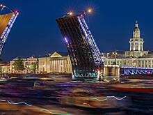 Какие иностранцы приезжают отдыхать в Санкт-Петербург
