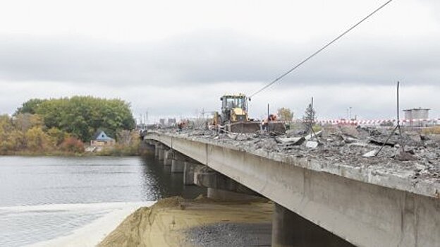Коронавирус не повлиял на темпы реконструкции Бакунинского моста