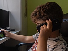 Психолог рассказал, когда родителям стоит читать переписки детей