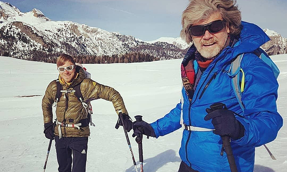  В свои 75 лет Месснер до сих пор путешествует по горам и посещает лагеря высочайших вершин мира.