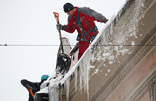 В Петербурге нейросеть «Городовой» будет выявлять сосульки на крышах