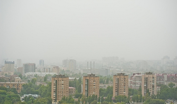 В Волгоград принесло пыльное облако из Казахстана