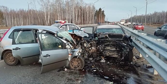 ДТП недалеко от томского аэропорта унесло жизни трех человек