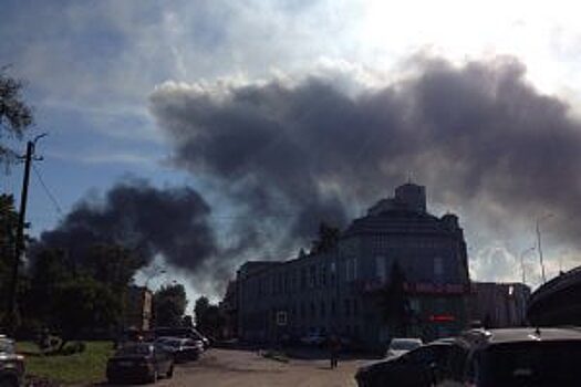 СМИ: На улице 2-й Луч горит ангар