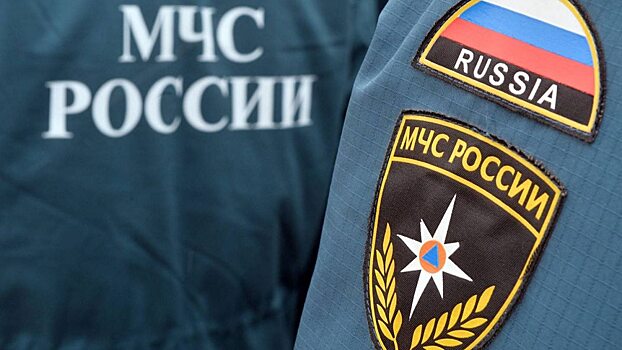 Спасатели достали саратовца из колодца