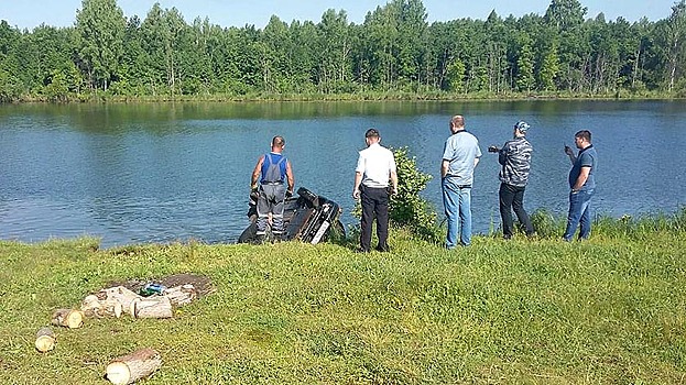 В Башкирии семья с малолетним ребенком утонула в озере