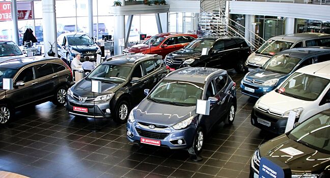 Как сэкономить, покупая машину в конце месяца у дилера?