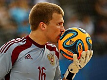 Тренер сборной РФ по пляжному футболу о победе на ЧМ: не знаю, будут ли нам платить больше