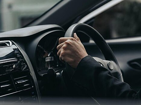 За длительный прогрев двигателя авто во дворе могут оштрафовать