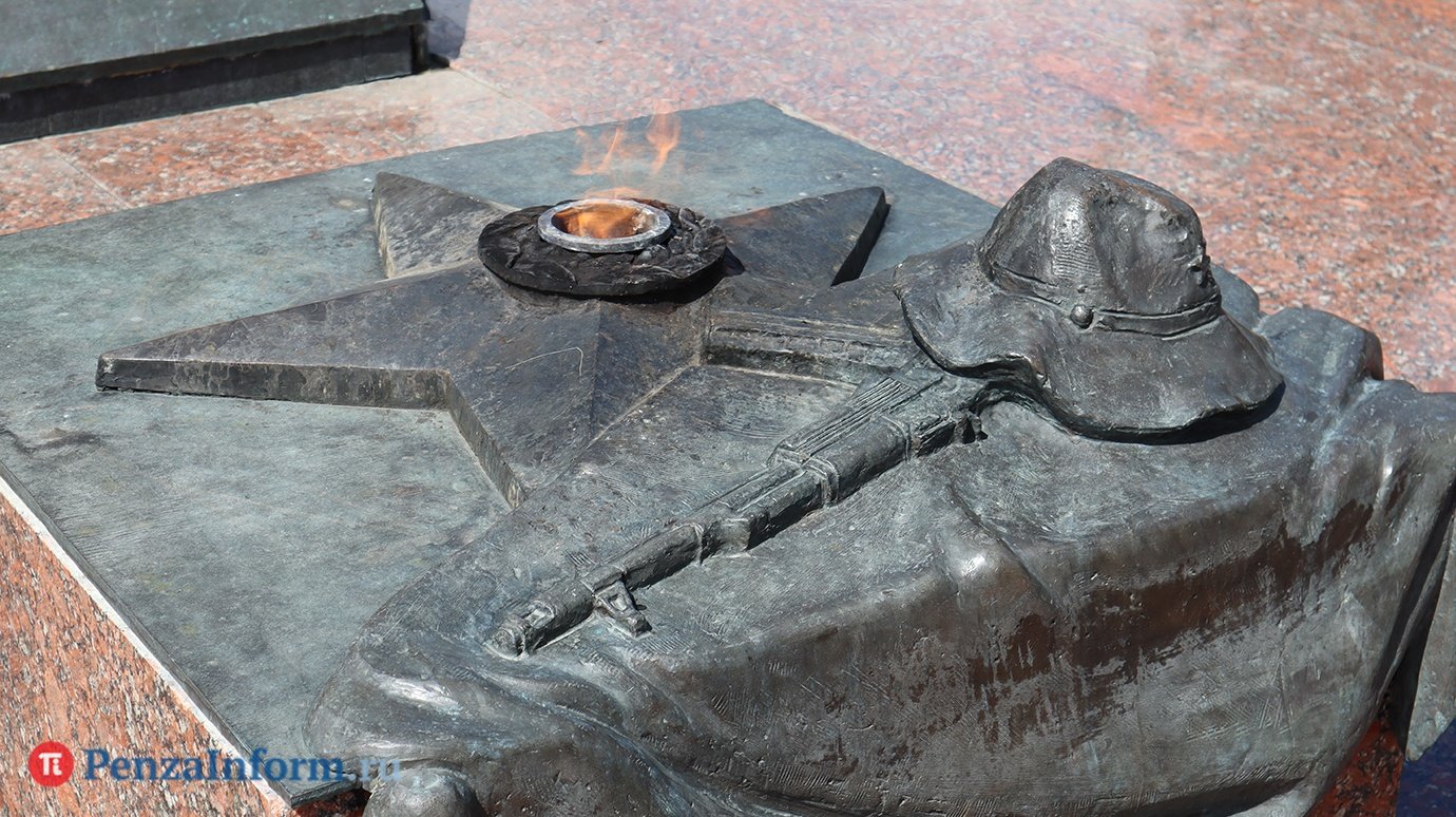 В сквере Воинской доблести возложат цветы к мемориалам