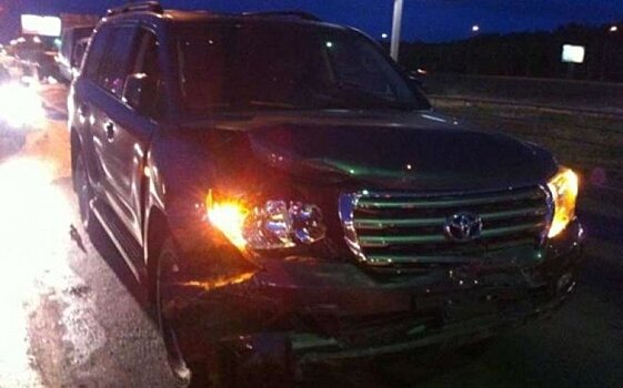 Костромичка сдала полицейским пьяного водителя на Land Cruiser