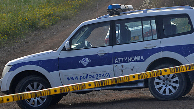 Посетителей кафе на Кипре обстреляли из "Калашникова"