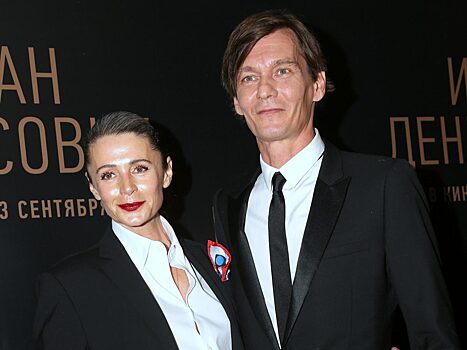 Филипп янковский и оксана фандера фото Оксана Фандера поздравила мужа-победителя стихами со смыслом - Рамблер/кино