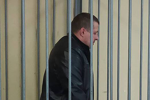 Водителя перехваченного около российской колонии грузовика с оружием арестовали