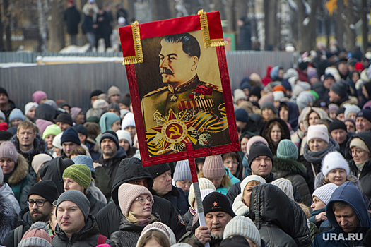 Коммунисты просят ФСБ проверить причастность западных спецслужб к смерти Сталина