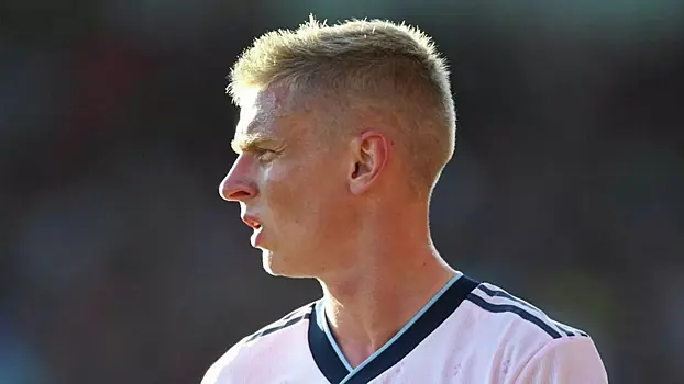 В новом клубе Зинченко призвали прекратить финансирование Украины