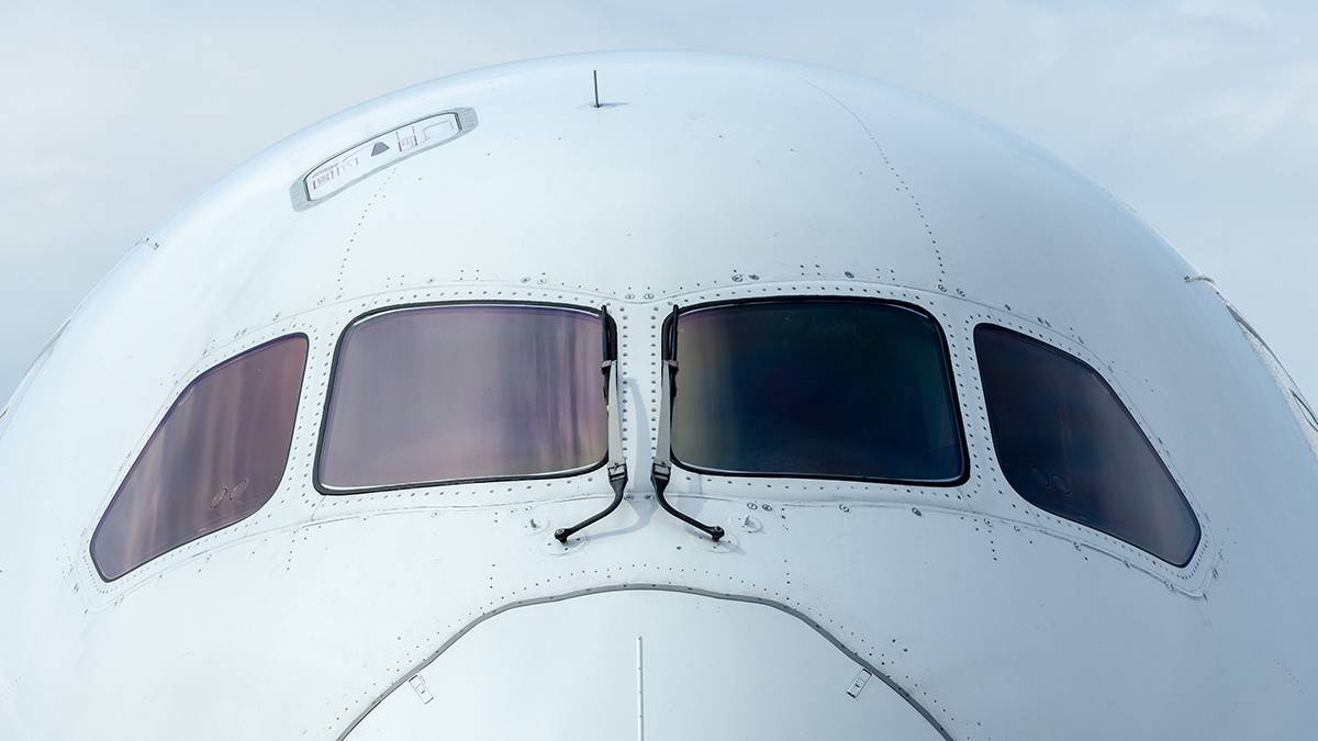 Спасатели нашли тела трех погибших в результате крушения самолета в Южной Корее