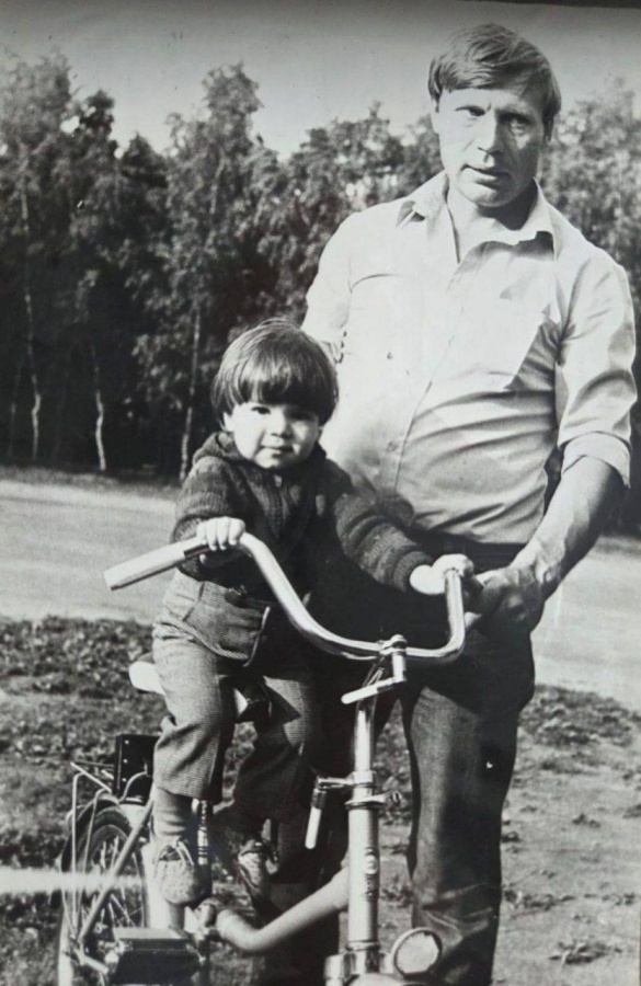 Мэр Нижнего Новгорода Юрий Шалабаев поделился детским фото с отцом