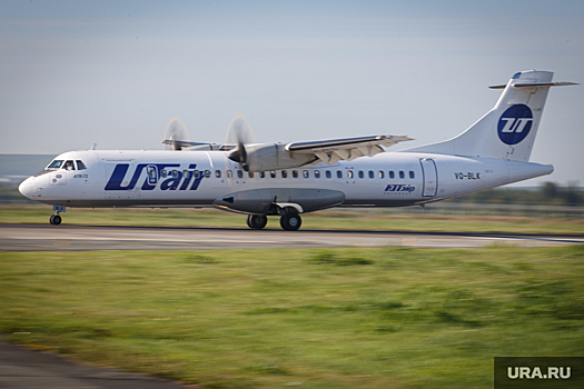 Самолет UTair не смог взлететь из-за проблем с шасси