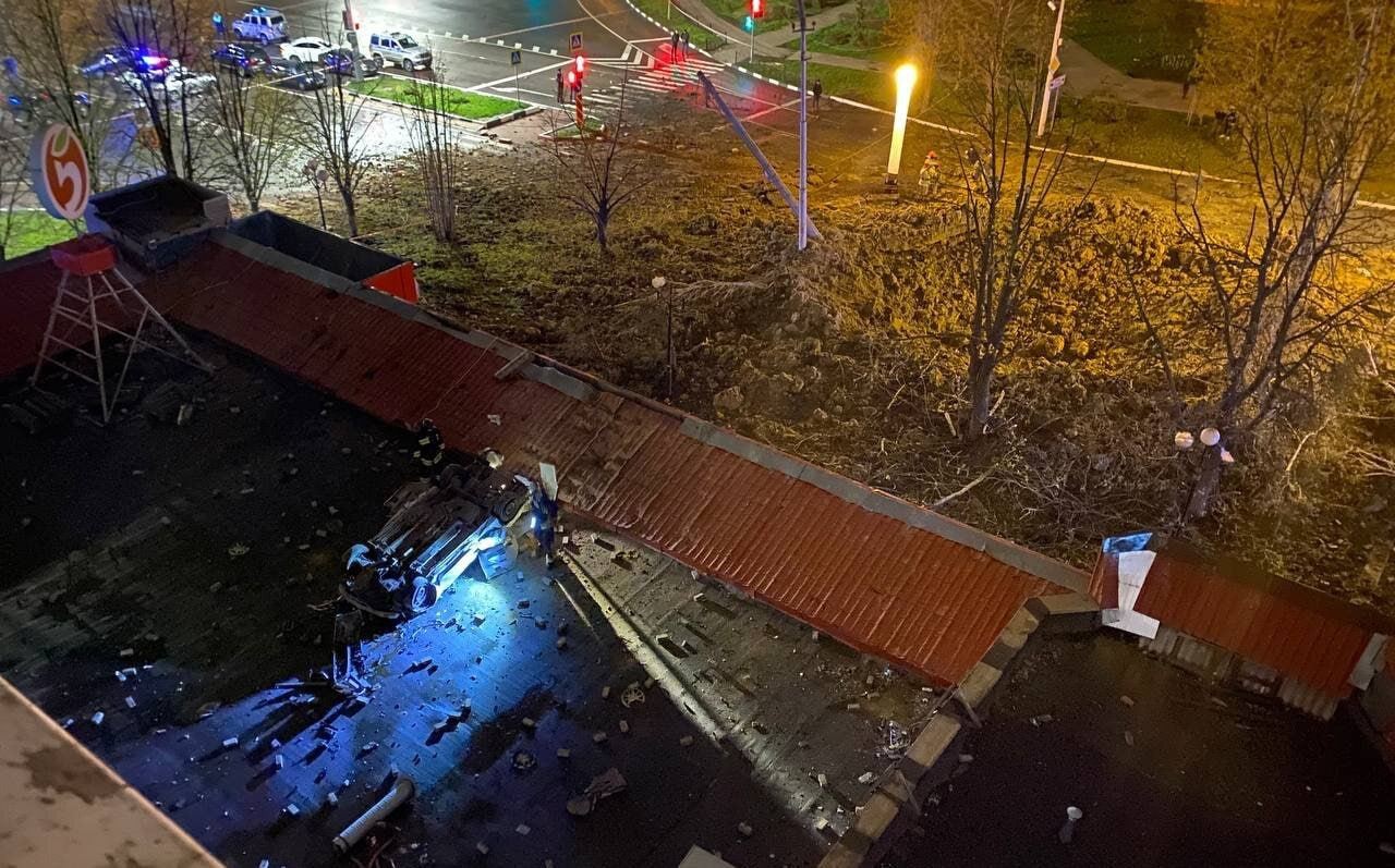 На камеры видеонаблюдения попал момент взрыва в Белгороде