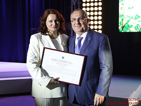 Депутаты Приморья поздравили «Дальзаводскую» больницу с юбилеем