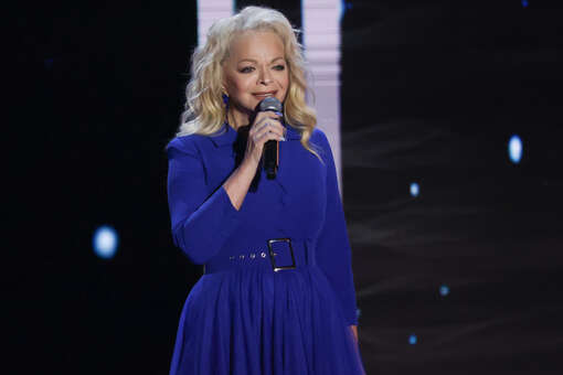 Продажи билетов на концерт Долиной в «Люстра баре» в Москве остановили