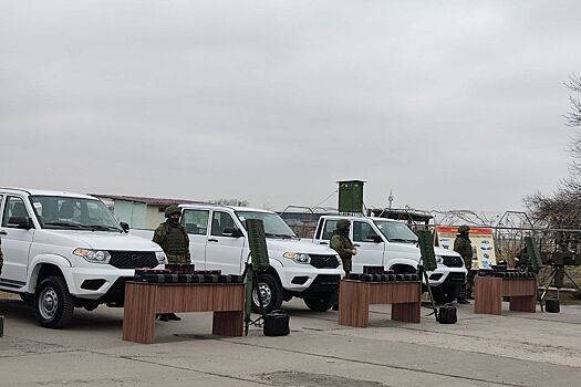 Военнослужащим из Ростовской области передали автомобили, комплексы РЭБ и спецприборы