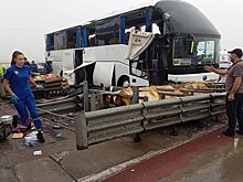 Автобус из ЛНР врезался в пункт взимания платы на пути в Москву — пострадали 30 человек
