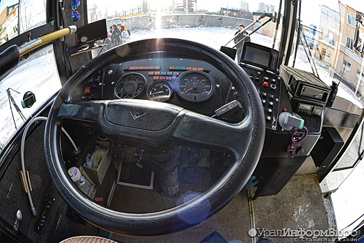 В свердловском городе расторгнут многомиллионный контракт с автобусным предприятием