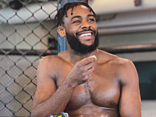Бой за титул чемпиона UFC Ян - Стерлинг перенесли