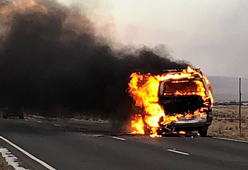 Маршрутка Чита - Борзя полностью сгорела на трассе. ВИДЕО