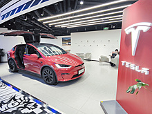 Машины Tesla в Китае получили улучшенный автопилот