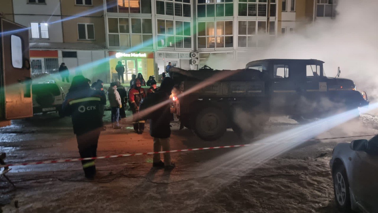 Серия коммунальных аварий в Новосибирске: расследование идет, жители мерзнут
