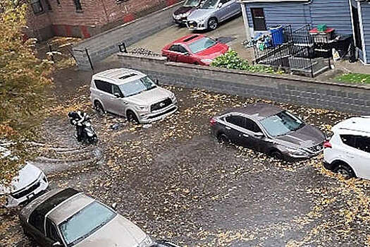 ABC: два человека не выжили во время наводнения в Нью-Йорке