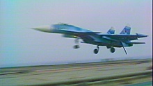 Опубликованы кадры первой посадки Су-27К на палубу