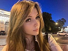 В Сети обсуждают девушку m0NESY — вот как она выглядит